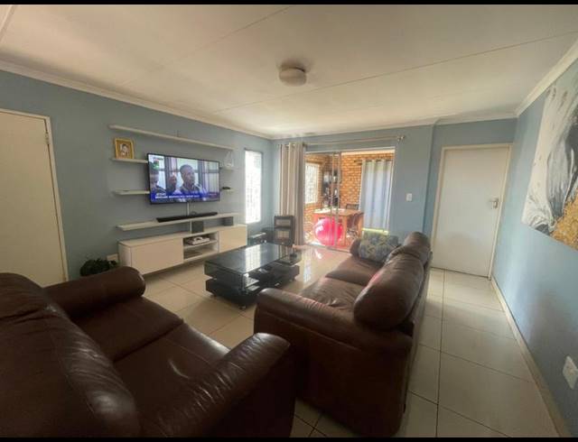 3 BEDROOM TOWNHOUSE FOR SALE IN NORKEM PARK
